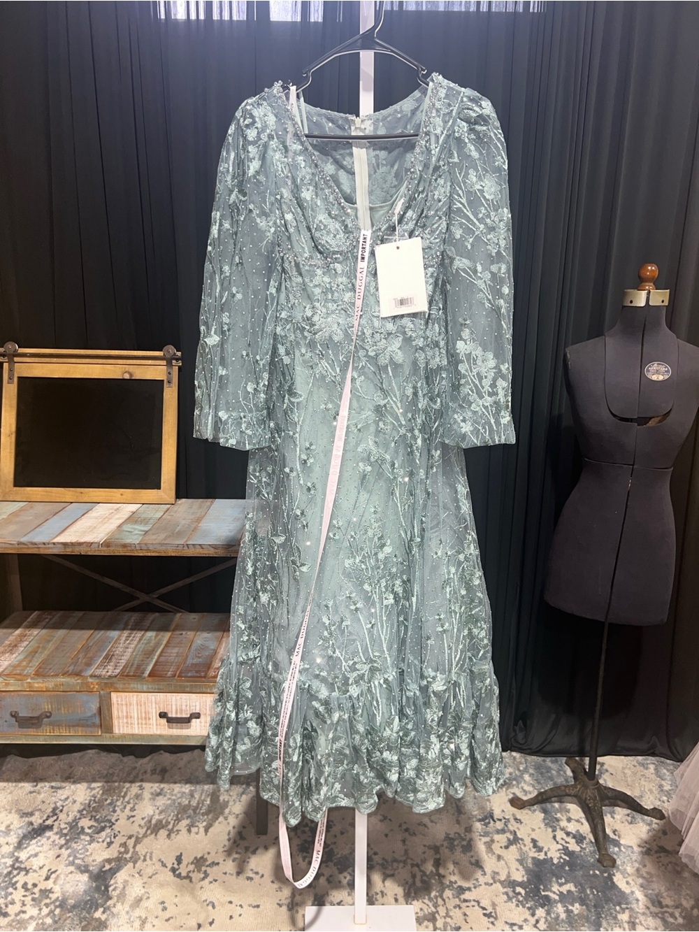 Mac Duggal 20512 NWT Long Sleeve Formal Dress - Picture 5 of 10